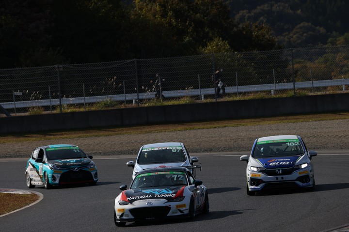 グループ2決勝: ST-5クラスの争い