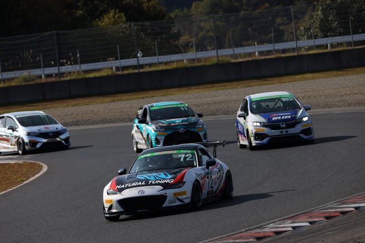 グループ2決勝: ST-5クラスの争い