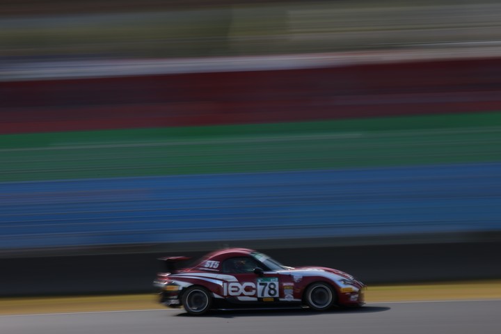 グループ2決勝: 藤井順子／加藤沙也⾹／Jco IINUMA組（LOVEDRIVEロードスター）