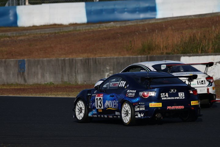 グループ2決勝: 小河諒／宮田莉朋／松井孝允組（ENDLESS 86）