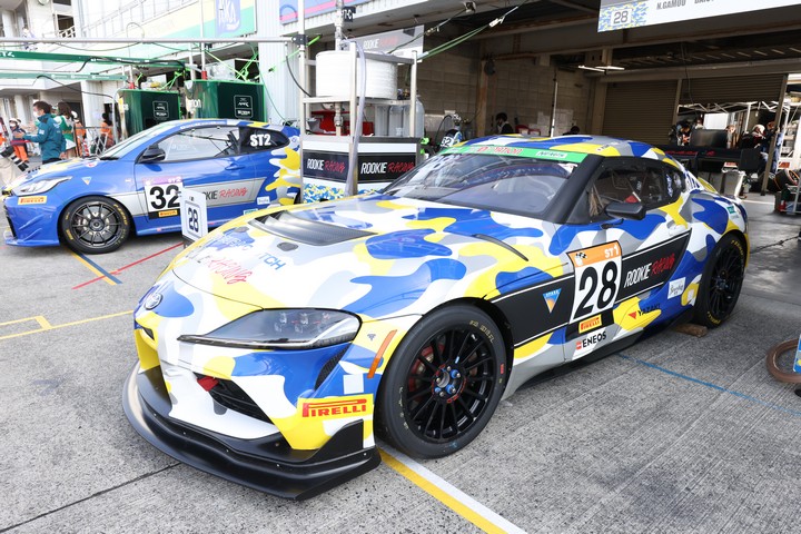 ピットウォーク: ROOKIE Racing GR SUPRA