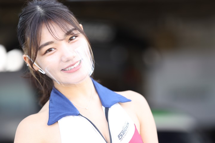 ピットウォーク: レースクイーン