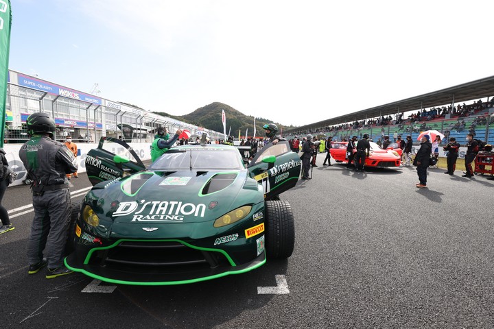 グループ1決勝: D'station Vantage GT3