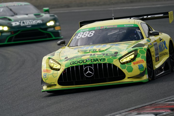グループ1決勝: 山脇大輔／高木真一／ショウン・トン組（HIRIX GOOD DAY RACING AMG GT3）