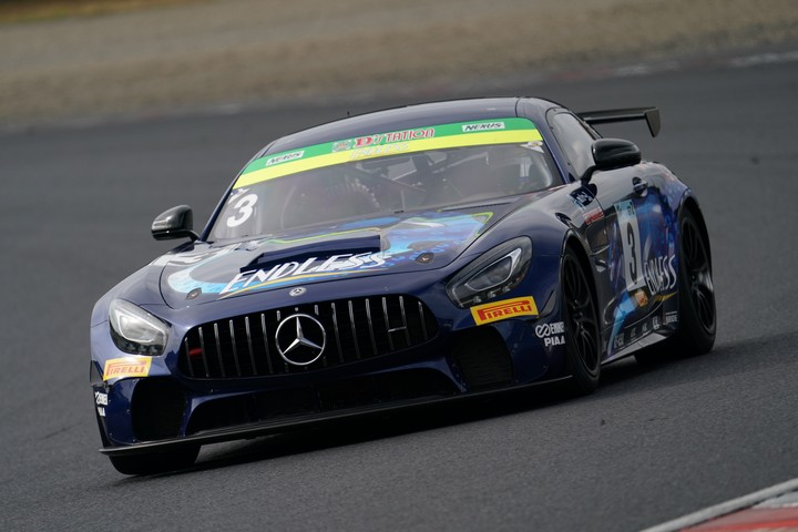 グループ1決勝: 内田優大／山内英輝／高橋翼組（ENDLESS AMG GT4）