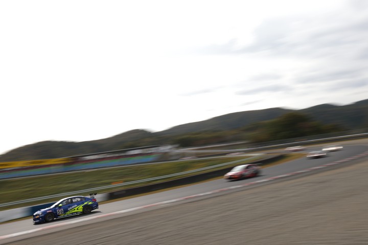 グループ1決勝: 大澤学／後藤比東至／石坂瑞基組（DAMD MOTUL ED WRX STI）