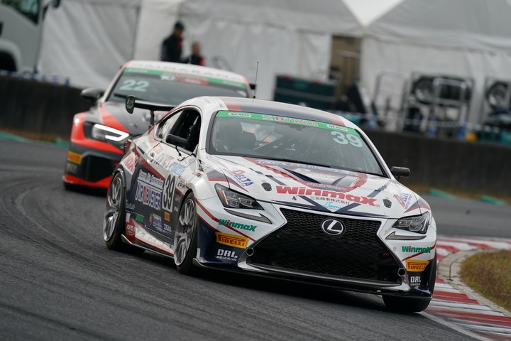 グループ1決勝: 大島和也／冨林勇佑／石井宏尚組（エアーバスターWINMAX RC 350 TWS）