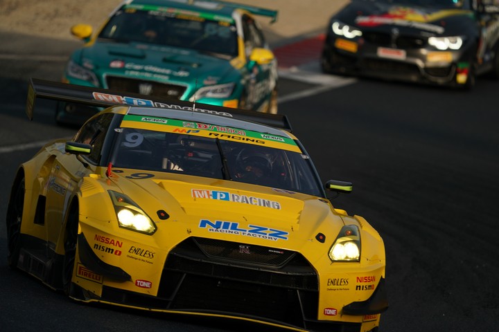 グループ1決勝: ジョー・シンドウ／柴田優作／影山正美／井上恵一組（MP Racing GT-R）