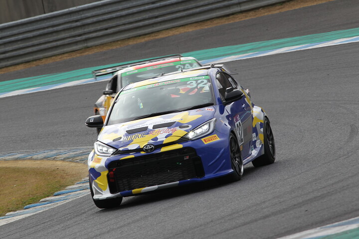ST-2クラス優勝は井口卓人／佐々木雅弘／MORIZO組（ROOKIE Racing GR YARIS）