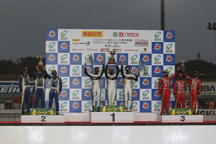 ST-2クラスの表彰式