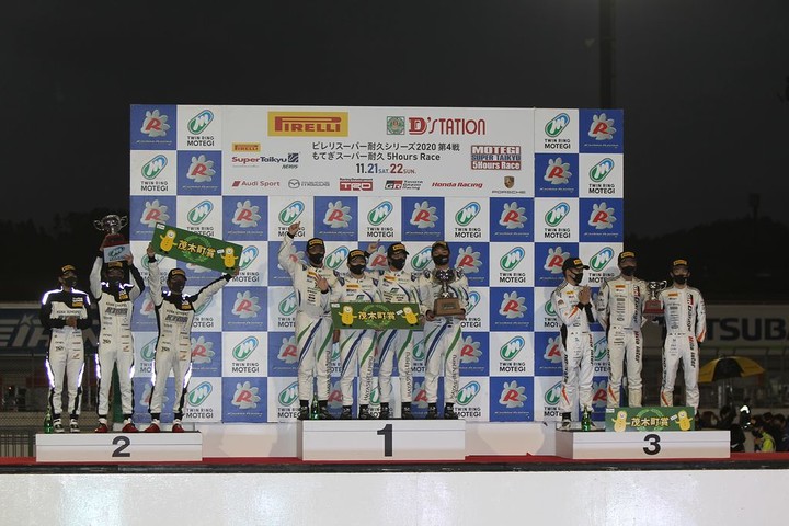 ST-4クラスの表彰式