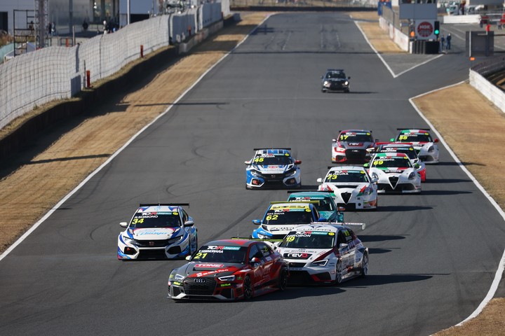 決勝レースがスタートした