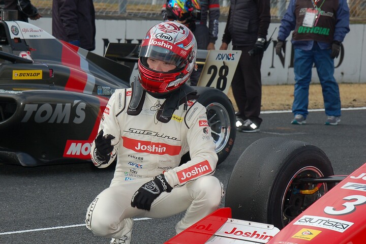 優勝した阪口晴南（SUTEKINA RACING TEAM）