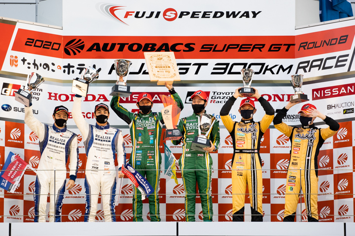 GT300クラスの表彰式