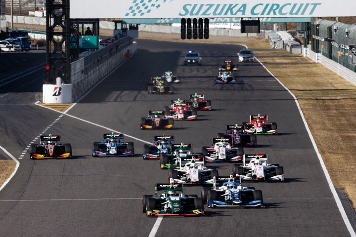 決勝がスタートした