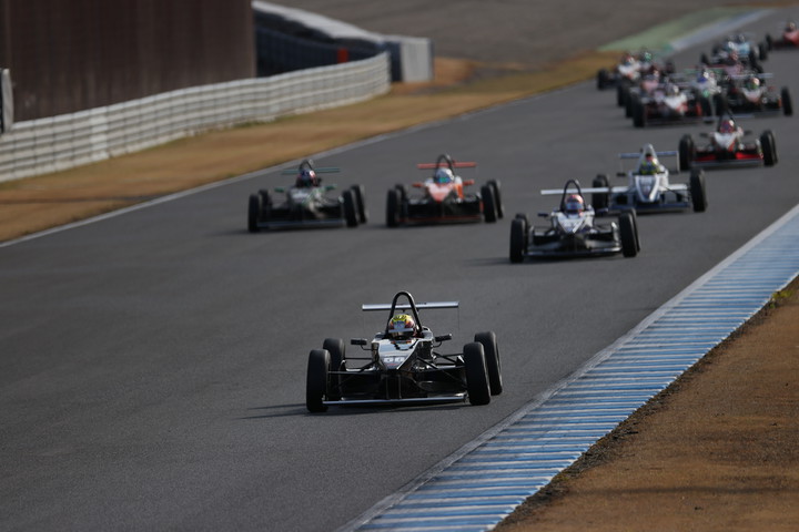 Aグループ第1レグ: スタートシーン