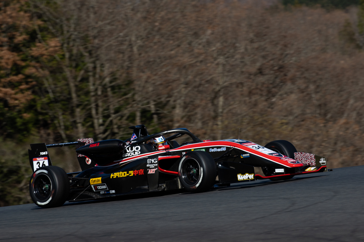 優勝した宮田莉朋（COROLLA CHUKYO Kuo TOM'S 320）