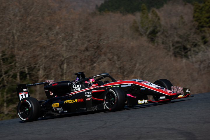 決勝3位の小高一斗（COROLLA CHUKYO Kuo TOM'S 320）