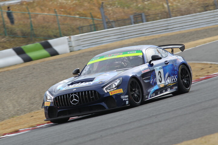 ST-Zクラス優勝は内田優大／山内英輝／高橋翼組（ENDLESS AMG GT4）