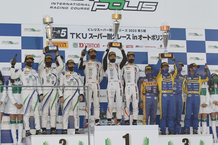 ST-4クラスの表彰式