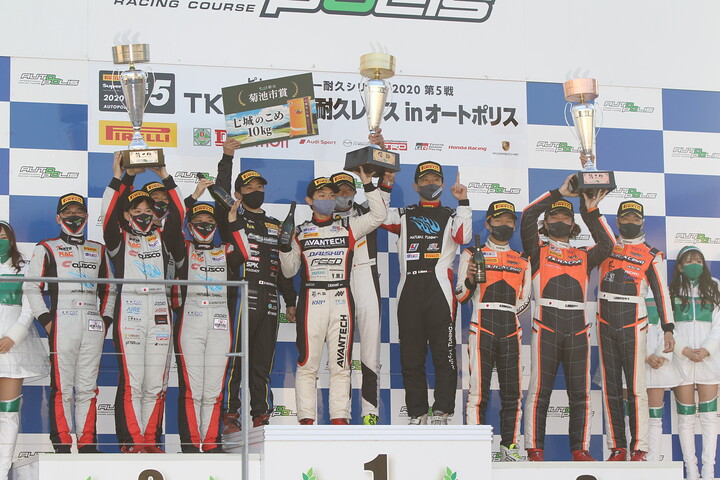 ST-5クラスの表彰式