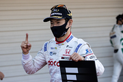 優勝した山本尚貴(DOCOMO TEAM DANDELION RACING) 優勝した山本尚貴(DOCOMO TEAM DANDELION RACING)