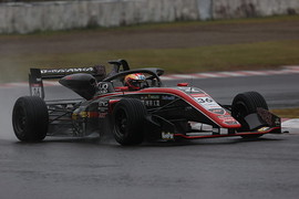 第6戦、第7戦とも予選2位の宮田莉朋（COROLLA CHUKYO Kuo TOM\'S 320）