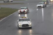 レースはセーフティーカー先導でスタートした レースはセーフティーカー先導でスタートした