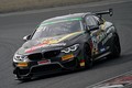 グループ1決勝: 東風谷高史／眞田拓海／高橋裕史組（STP with Studie BMW M4GT4）