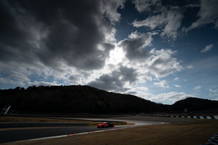 公式テスト岡山: 野尻智紀／福住仁嶺組（ARTA NSX-GT）