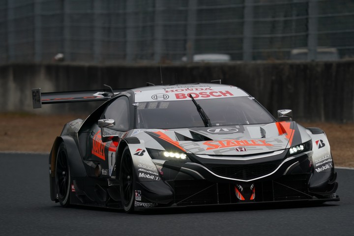 公式テスト岡山: 山本尚貴／武藤英紀組（STANLEY NSX-GT）