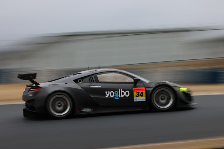 公式テスト岡山: 道上龍／密山祥吾組（Yogibo NSX GT3）