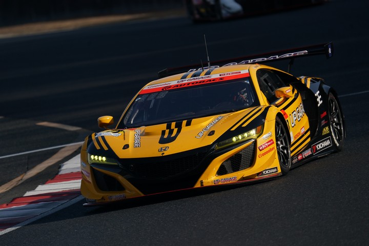 公式テスト岡山: 小林崇志／名取鉄平組（UPGARAGE NSX GT3）