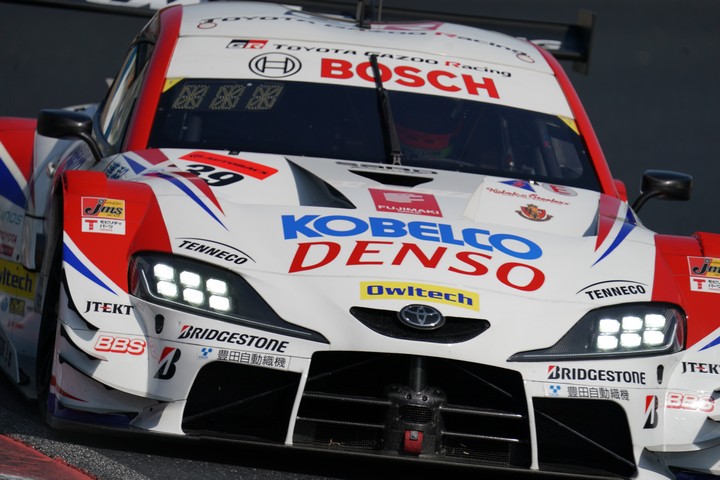 公式テスト岡山: ヘイッキ・コバライネン／中山雄一組（DENSO KOBELCO SARD GR Supra）