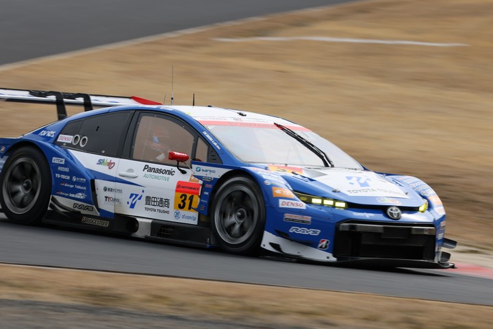 公式テスト岡山: 嵯峨宏紀／中山友貴組（TOYOTA GR SPORT PRIUS PHV apr GT）