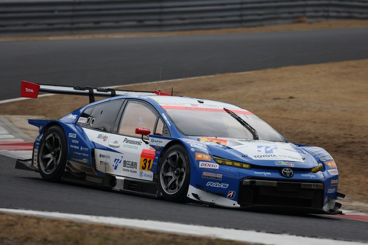 公式テスト岡山2回目: GT300クラス2位は嵯峨宏紀／中山友貴組（TOYOTA GR SPORT PRIUS PHV apr GT）