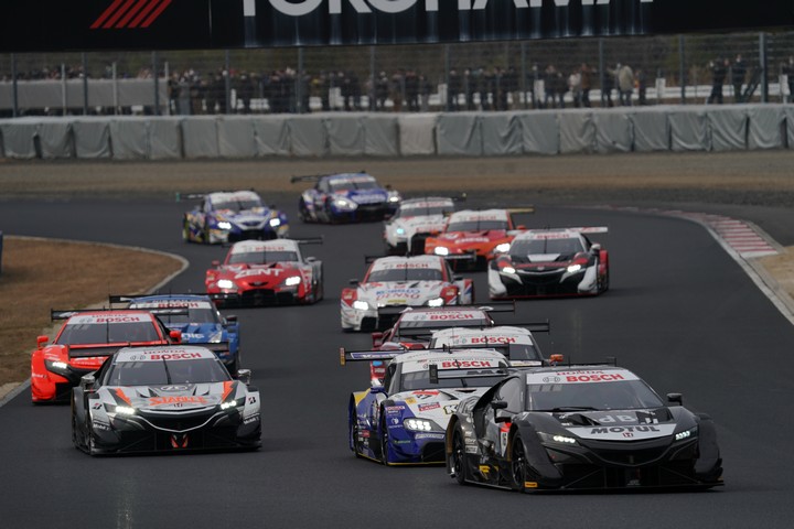 公式テスト岡山4回目: GT500クラスのスタート練習