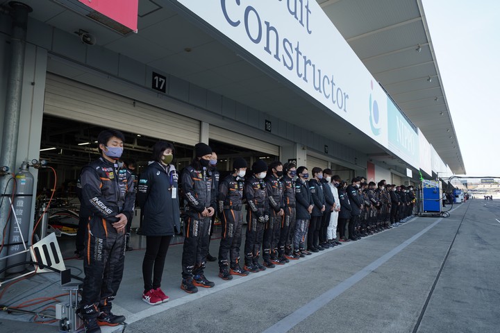 第1回公式合同テスト鈴鹿: 東日本大震災の黙祷