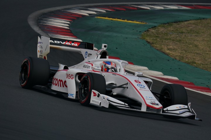 予選3位は笹原右京（DOCOMO DANDELION M6Y SF19）