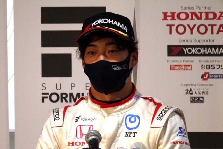 決勝記者会見: 3位の福住仁嶺（DOCOMO TEAM DANDELION RACING）