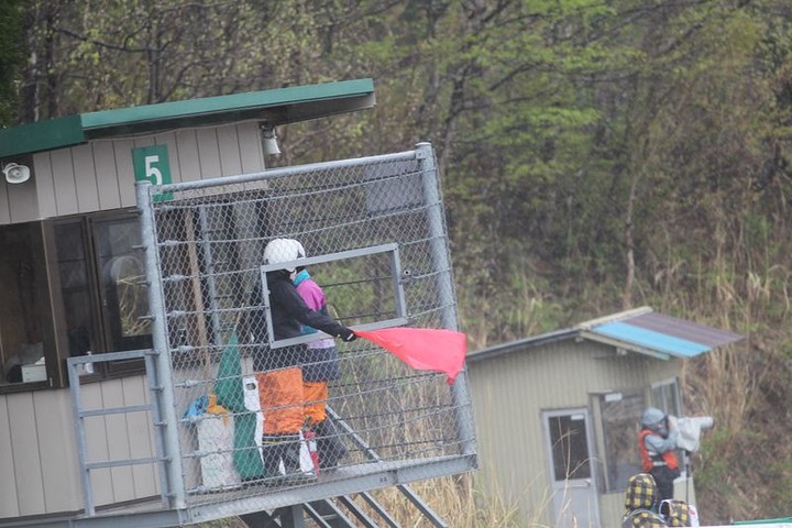 フリー走行ではシンティアムアップルKTMのコースアウトで赤旗が提示される