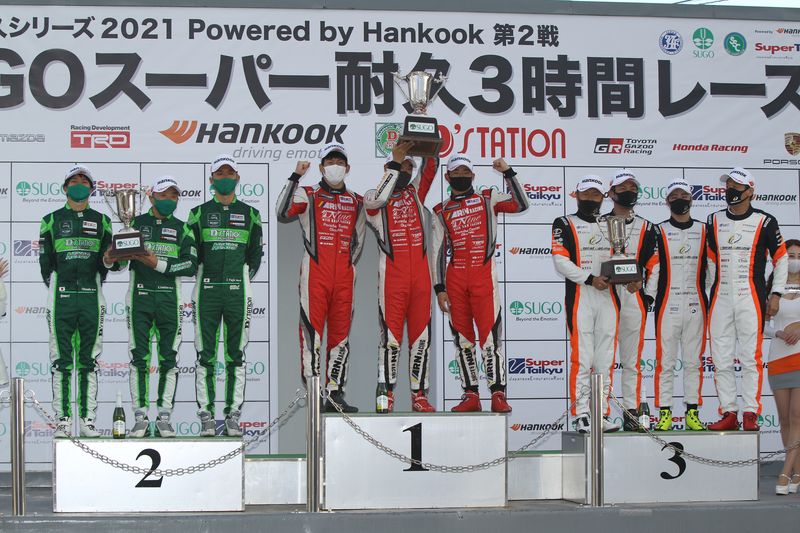 グループ1決勝: ST-Xクラスの表彰式