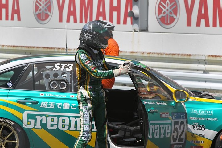 グループ2決勝: 優勝した服部尚貴（埼玉トヨペットGBクラウンRS