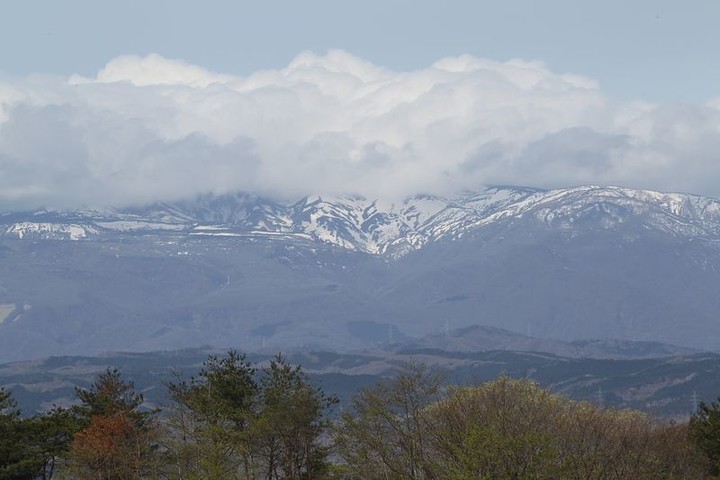 グループ2決勝: 朝から晴れ上がり蔵王連峰も顔を出した