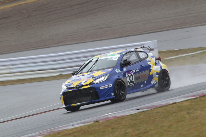 ST-2クラスポールポジションは藤井芳樹／成澤正人／安斎景介／今井慎吾組（新菱オート☆VARIS☆DXL☆EVO10）