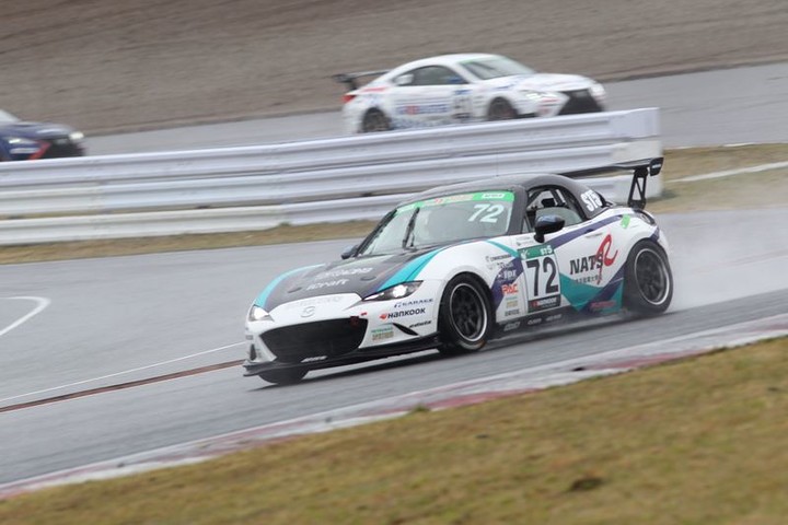 ST-5クラスポールポジションは金井亮忠／石井達也／岡原達也／猪爪杏奈組（Ti Racing☆NATS☆ロードスター）