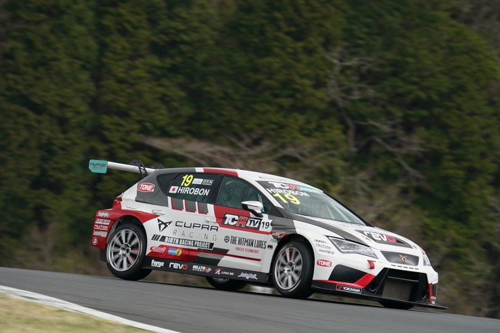 予選2位はヒロボン（バースレーシングプロジェクト【BRP】）