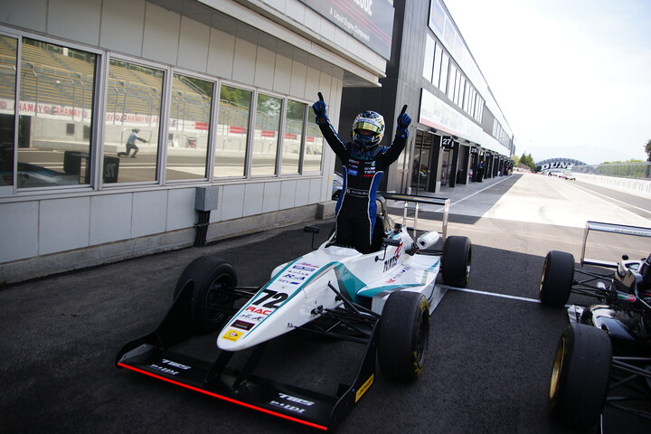 優勝は金井亮忠（チームNATS・正義・001）