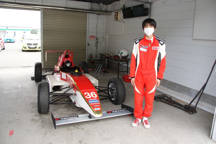 予選4位だったが2位に繰り上がった長谷部一真（ALBIREX ED RD10V）