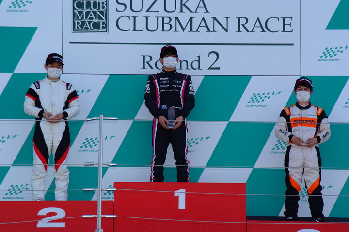 左から2位・佐藤巧望、優勝・岡本大地、3位・上野大哲